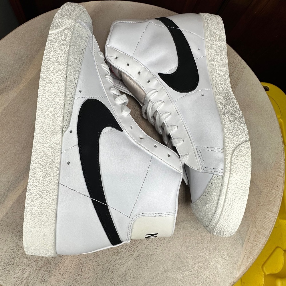 New Nike Blazer Mid 77 Vintage White Black BQ6806-100 Men Size 13 - Picture 8 of 12